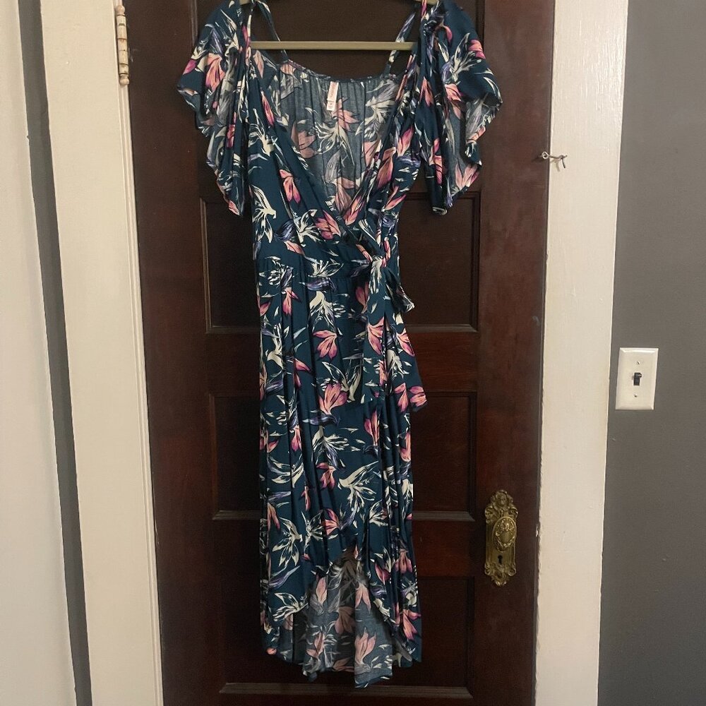 Xhilaration Blue Tropical Print Wrap Dress with Flutter Sleeves